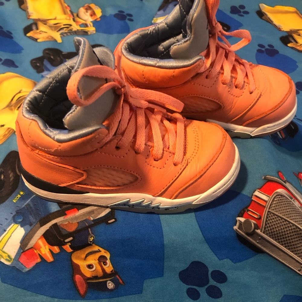 Jordan “We The Best” Exclusive Shoes - Picture 3 of 5